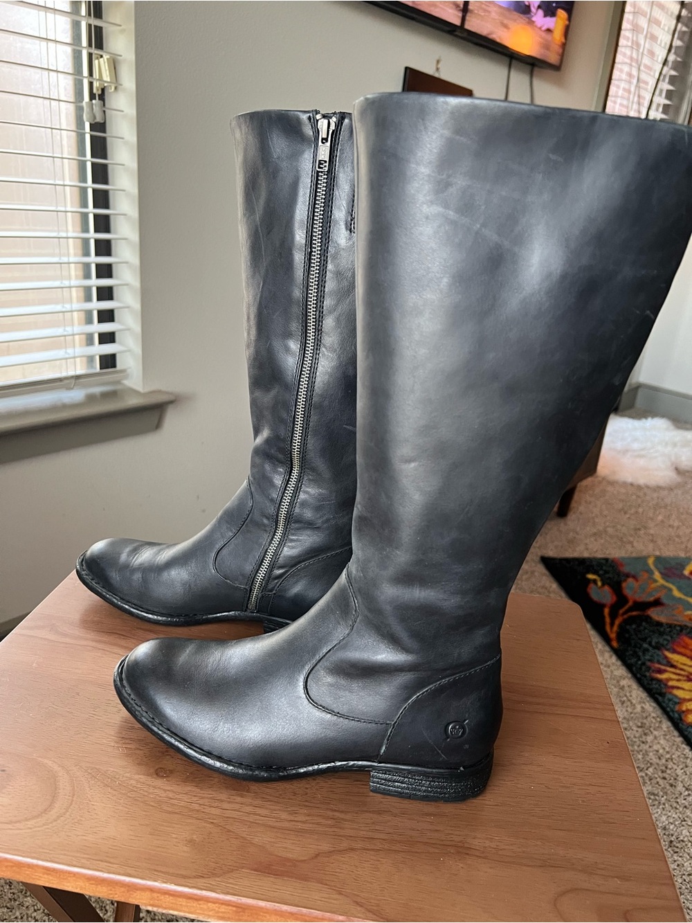 Born ‘North’ Black Leather Knee-High Riding Boots - Picture 5 of 10